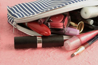 What’s Lurking In Your Makeup Brushes Can Cause Acne